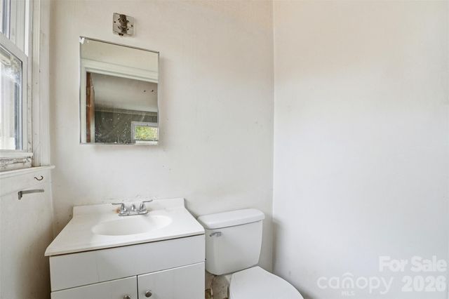 3029 Cresthill Drive, Charlotte, NC 28212