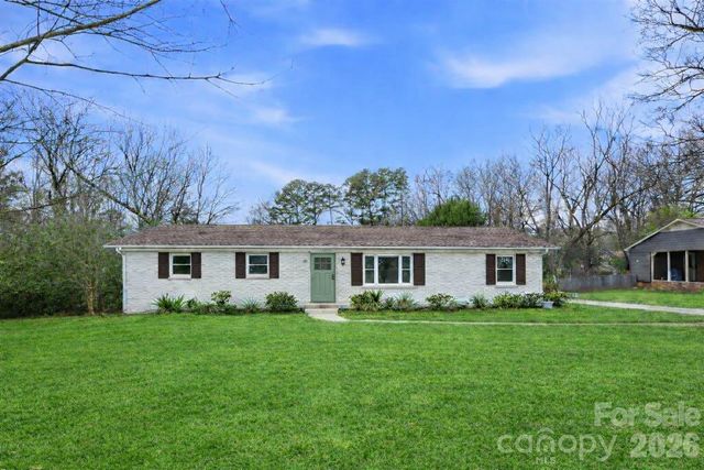 3029 Cresthill Drive, Charlotte, NC 28212