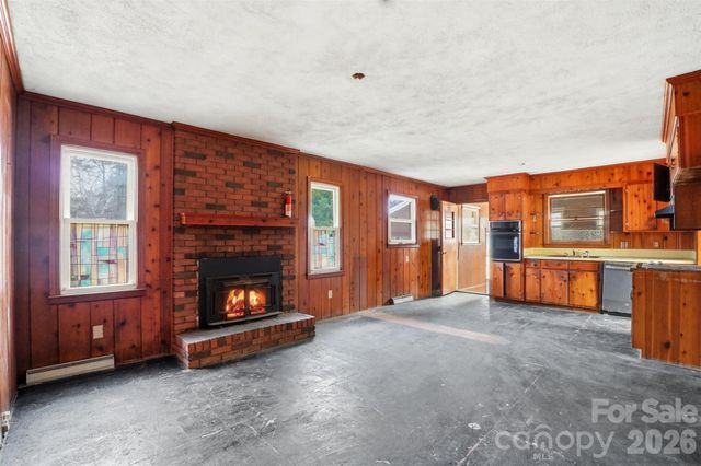 3029 Cresthill Drive, Charlotte, NC 28212