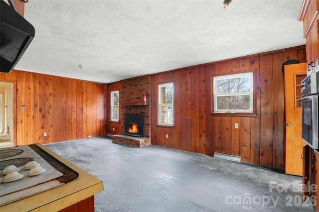 3029 Cresthill Drive, Charlotte, NC 28212