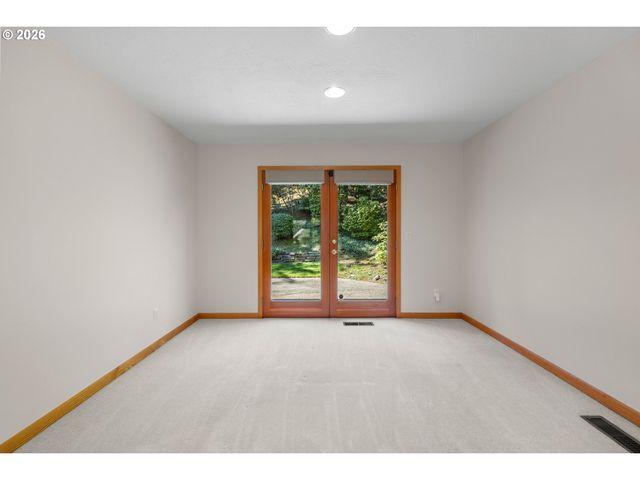 18362 Sw ANDUIN Ter, Lake Oswego, OR 97034