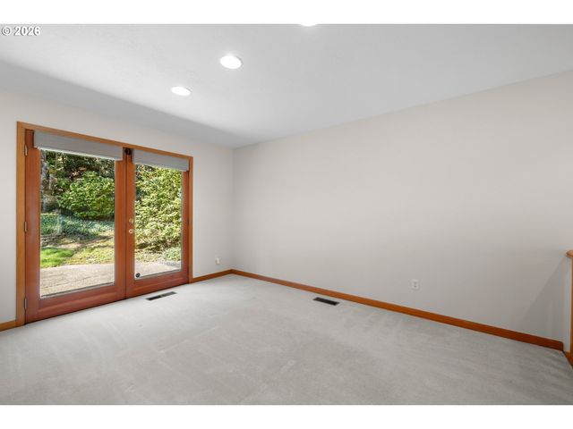 18362 Sw ANDUIN Ter, Lake Oswego, OR 97034