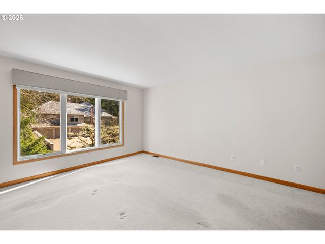 18362 Sw ANDUIN Ter, Lake Oswego, OR 97034