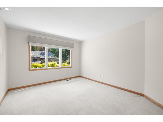 18362 Sw ANDUIN Ter, Lake Oswego, OR 97034