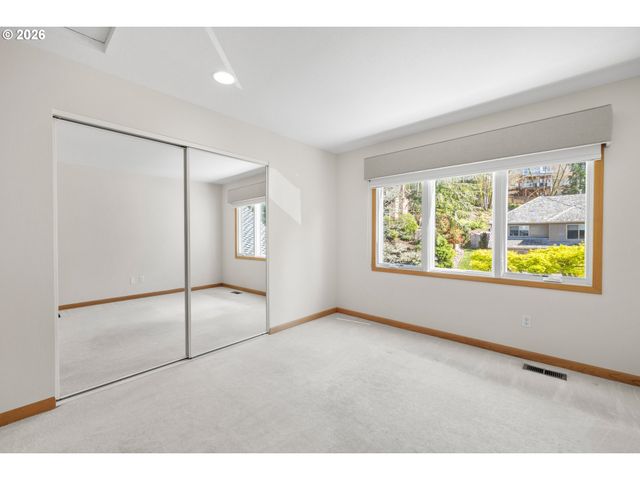 18362 Sw ANDUIN Ter, Lake Oswego, OR 97034