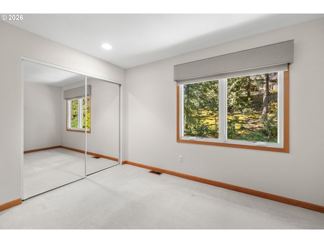 18362 Sw ANDUIN Ter, Lake Oswego, OR 97034