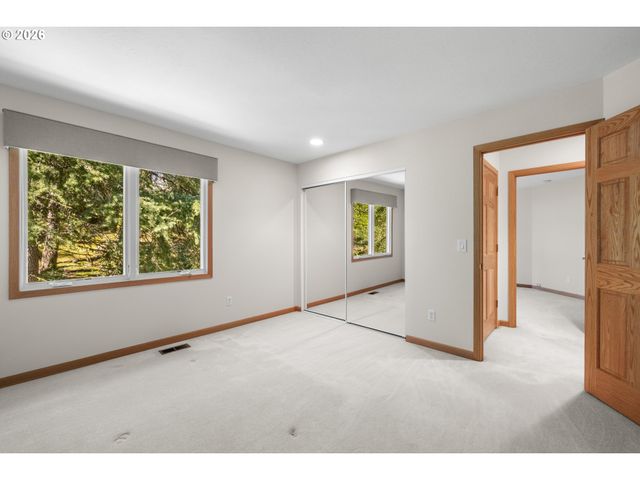 18362 Sw ANDUIN Ter, Lake Oswego, OR 97034