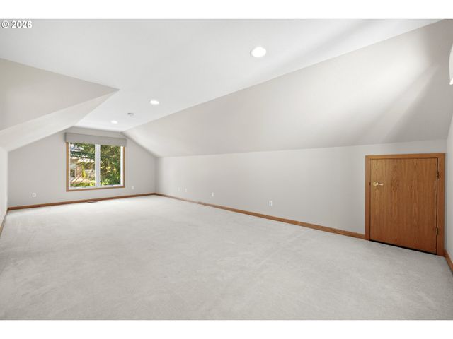 18362 Sw ANDUIN Ter, Lake Oswego, OR 97034