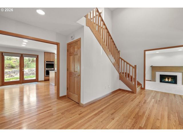 18362 Sw ANDUIN Ter, Lake Oswego, OR 97034