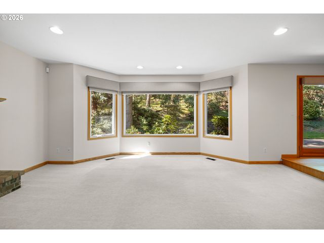 18362 Sw ANDUIN Ter, Lake Oswego, OR 97034