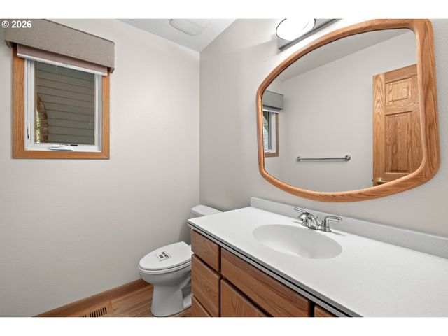 18362 Sw ANDUIN Ter, Lake Oswego, OR 97034