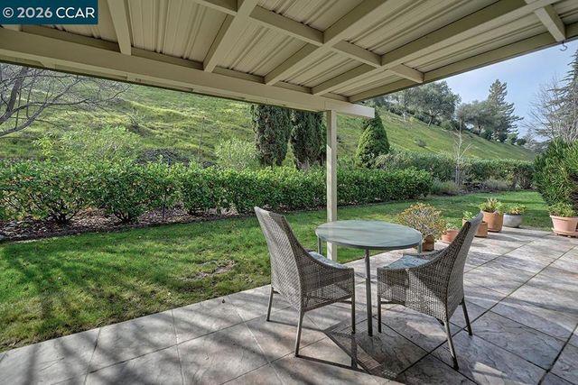 2708 Ptarmigan Dr 2, Walnut Creek, CA 94595