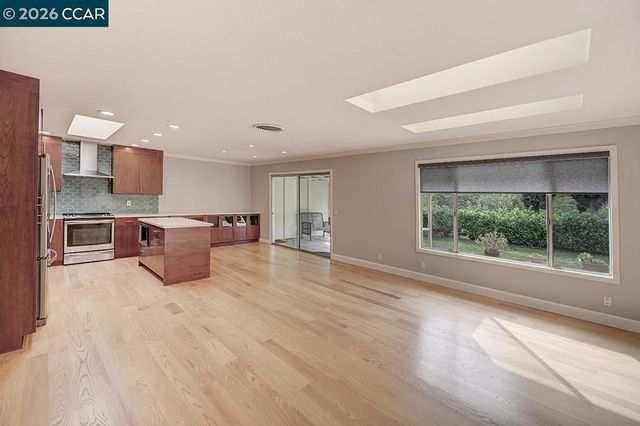 2708 Ptarmigan Dr 2, Walnut Creek, CA 94595