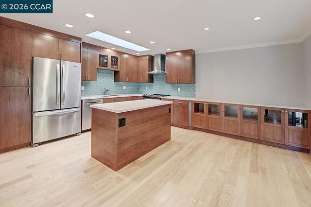 2708 Ptarmigan Dr 2, Walnut Creek, CA 94595