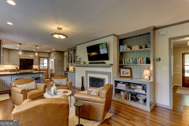 870 Starlight Drive, Sandy Springs, GA 30342