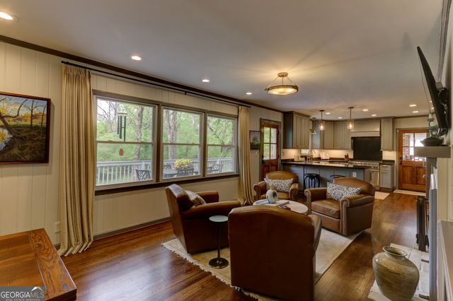 870 Starlight Drive, Sandy Springs, GA 30342