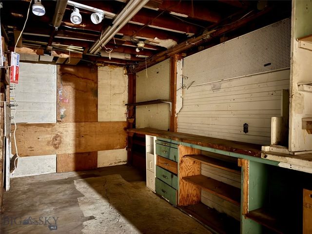 407 N Main St., Livingston, MT 59047