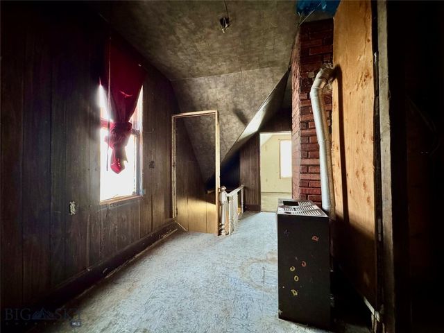 407 N Main St., Livingston, MT 59047