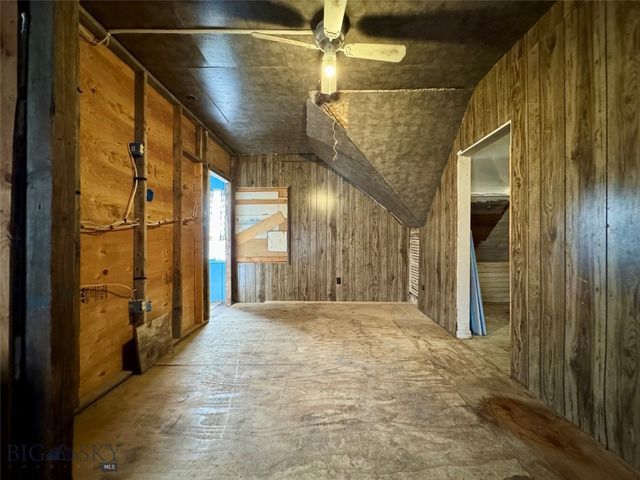 407 N Main St., Livingston, MT 59047