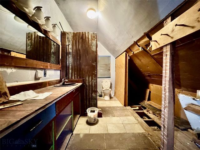 407 N Main St., Livingston, MT 59047