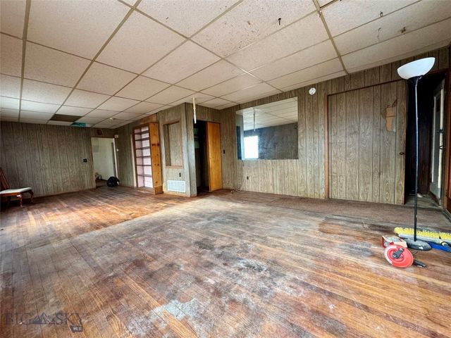 407 N Main St., Livingston, MT 59047