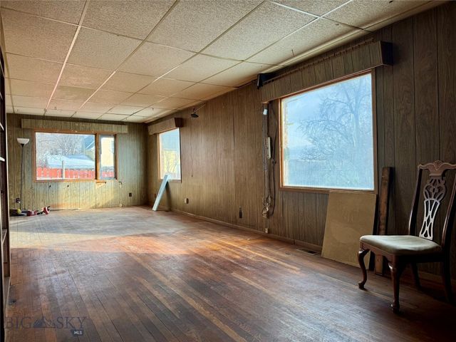 407 N Main St., Livingston, MT 59047