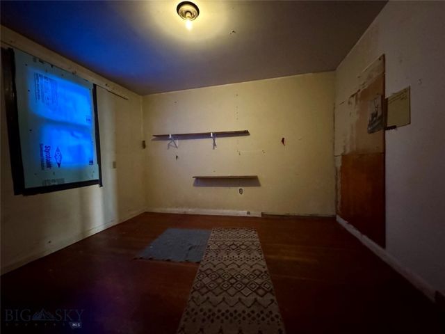 407 N Main St., Livingston, MT 59047