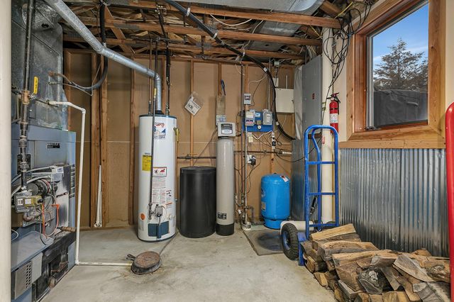 11570 42nd Street SE, Clear Lake, MN 55319