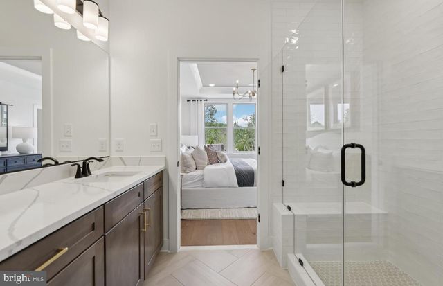 6037 SUNSTONE LN, Haymarket, VA 20169