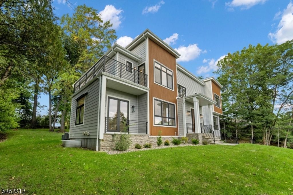8 Fordham Rd, Livingston Twp., NJ 07039 — photo 2