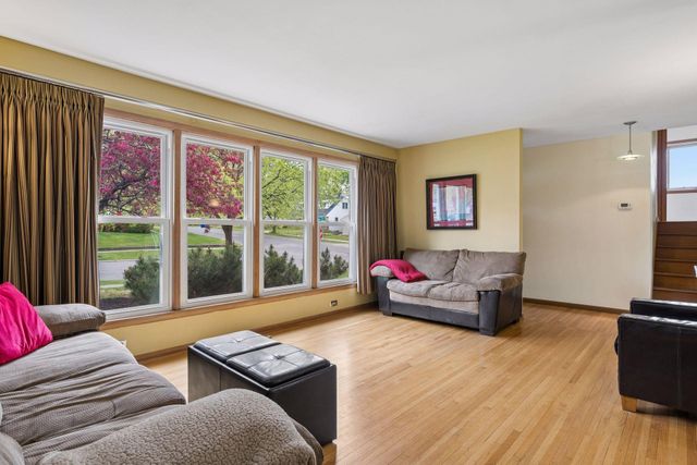 1939 Munster Avenue, Saint Paul, MN 55116