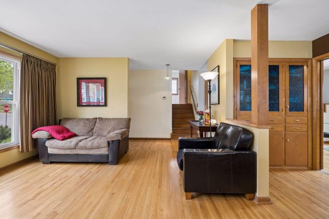 1939 Munster Avenue, Saint Paul, MN 55116