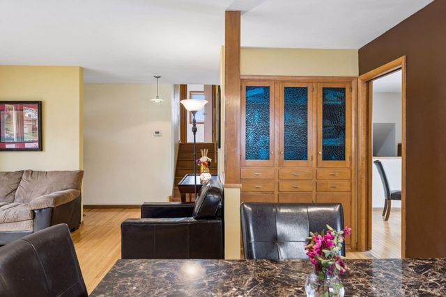 1939 Munster Avenue, Saint Paul, MN 55116
