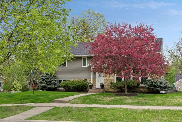 1939 Munster Avenue, Saint Paul, MN 55116
