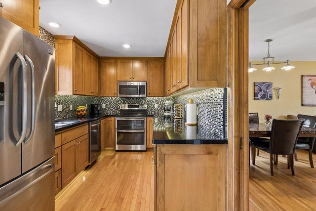 1939 Munster Avenue, Saint Paul, MN 55116