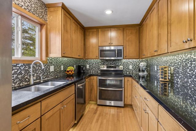 1939 Munster Avenue, Saint Paul, MN 55116