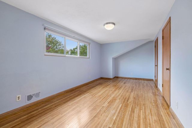 1939 Munster Avenue, Saint Paul, MN 55116