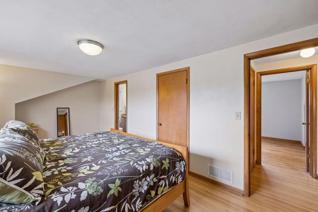 1939 Munster Avenue, Saint Paul, MN 55116