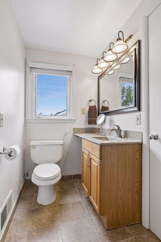 1939 Munster Avenue, Saint Paul, MN 55116