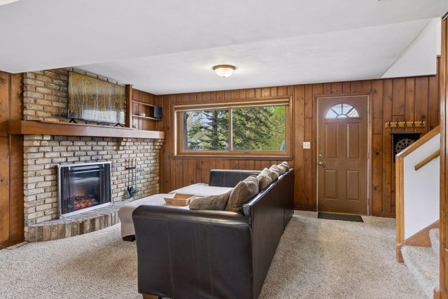 1939 Munster Avenue, Saint Paul, MN 55116