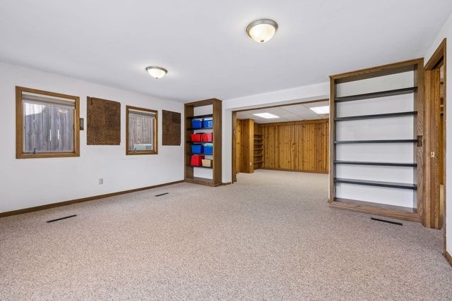 1939 Munster Avenue, Saint Paul, MN 55116