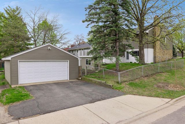 1939 Munster Avenue, Saint Paul, MN 55116