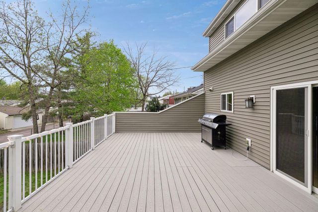 1939 Munster Avenue, Saint Paul, MN 55116