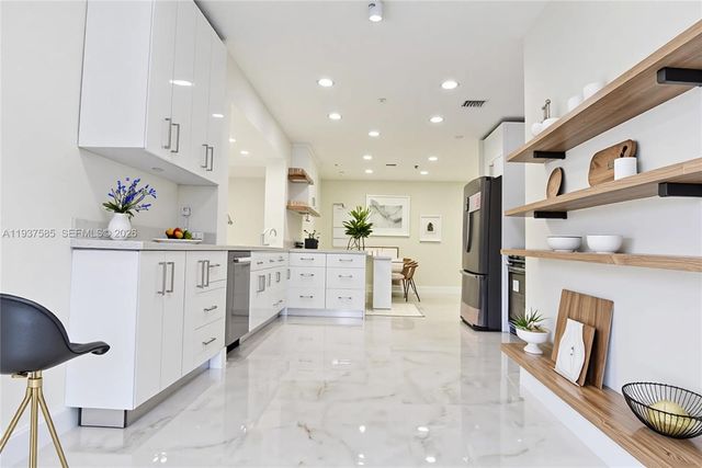 4501 Jefferson St, Hollywood, FL 33021