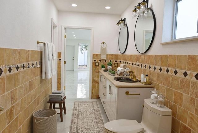 4501 Jefferson St, Hollywood, FL 33021