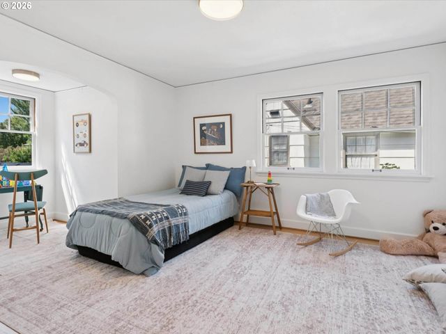 2235 Ne 25TH Ave, Portland, OR 97212