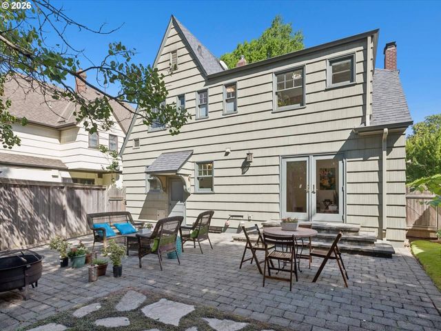 2235 Ne 25TH Ave, Portland, OR 97212
