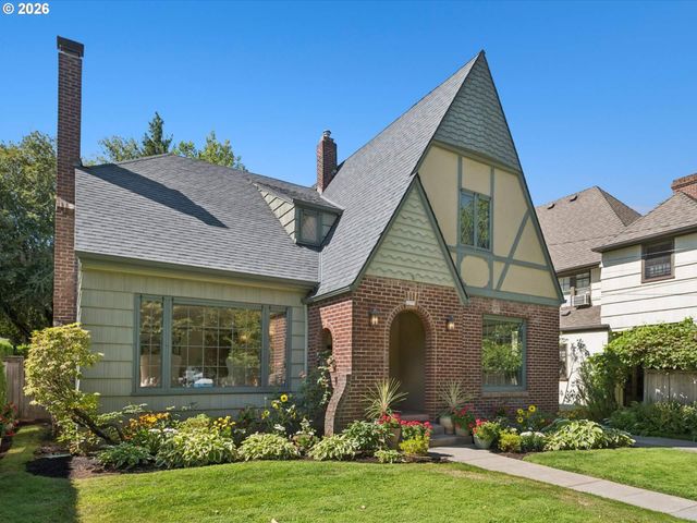 2235 Ne 25TH Ave, Portland, OR 97212