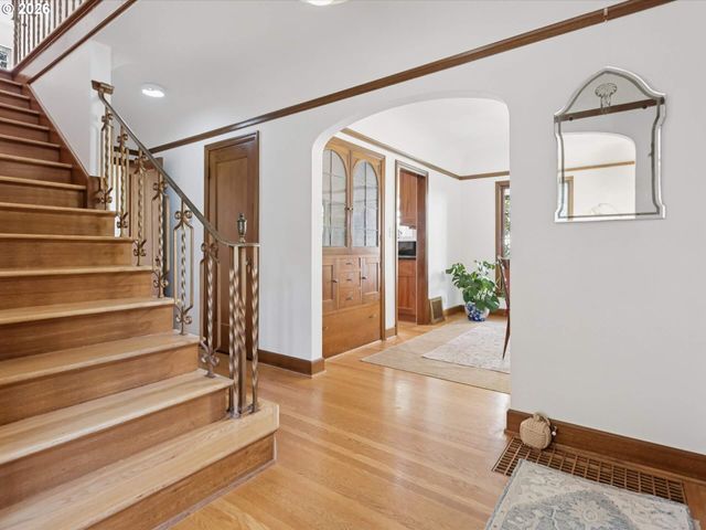 2235 Ne 25TH Ave, Portland, OR 97212