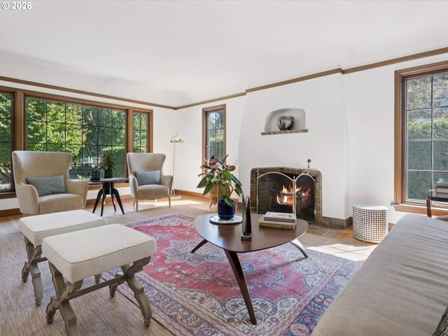 2235 Ne 25TH Ave, Portland, OR 97212